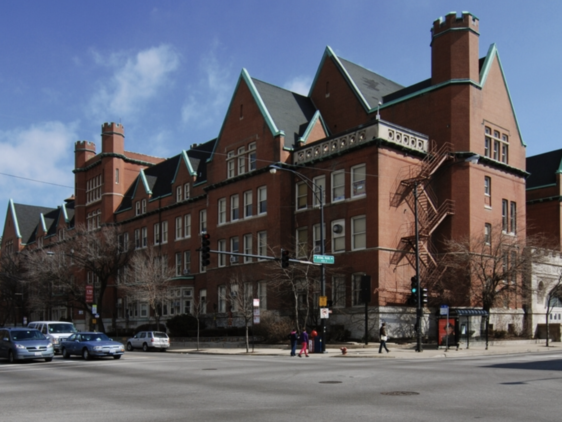 Voters at Lake View High School Show Support for a Greater Chicago Public Schools